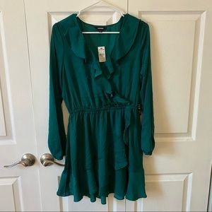 Express long sleeve emerald green, shirt cocktail dress size medium